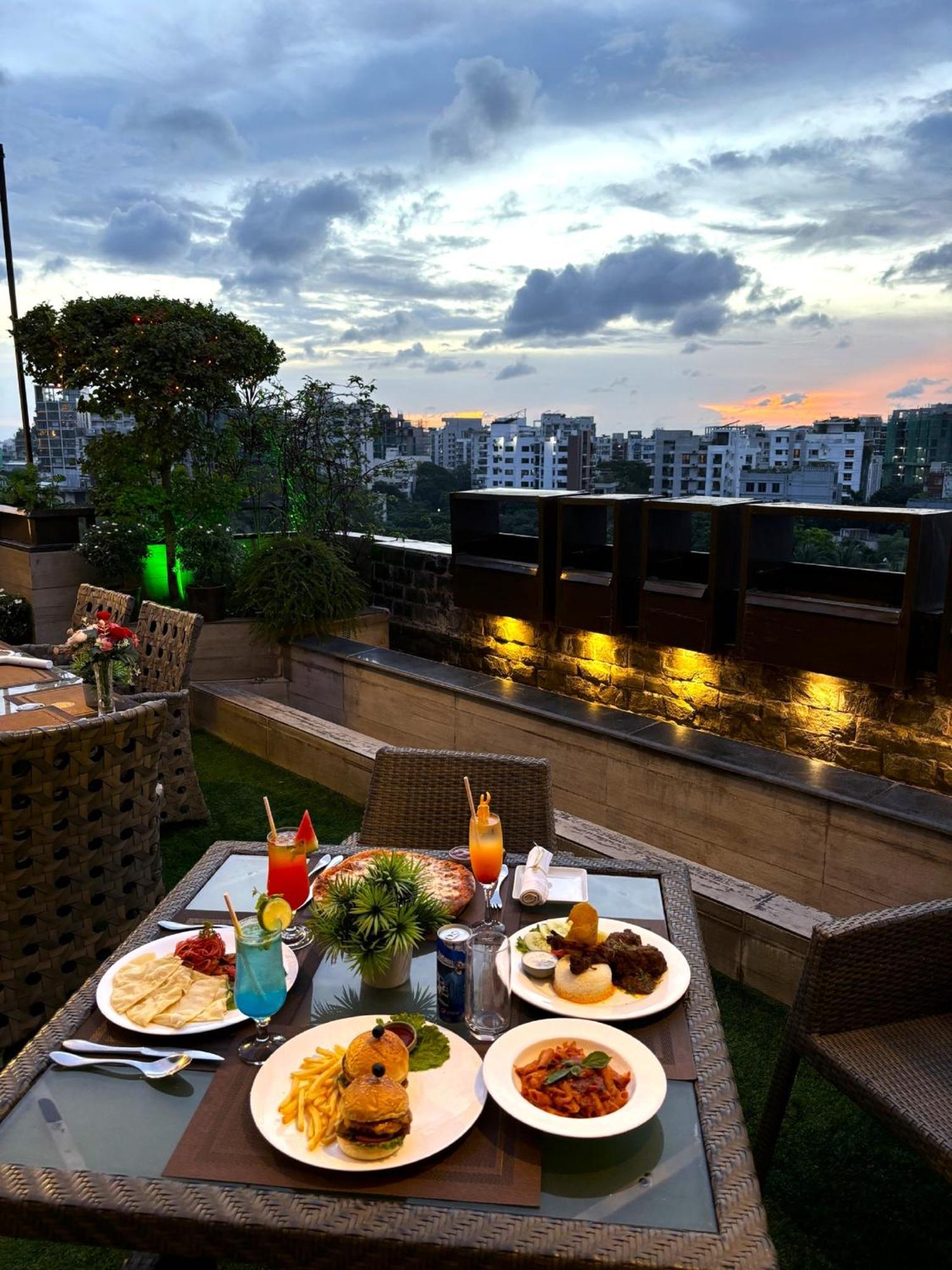 The Raintree Dhaka - A Luxury Collection Hotel Exterior photo