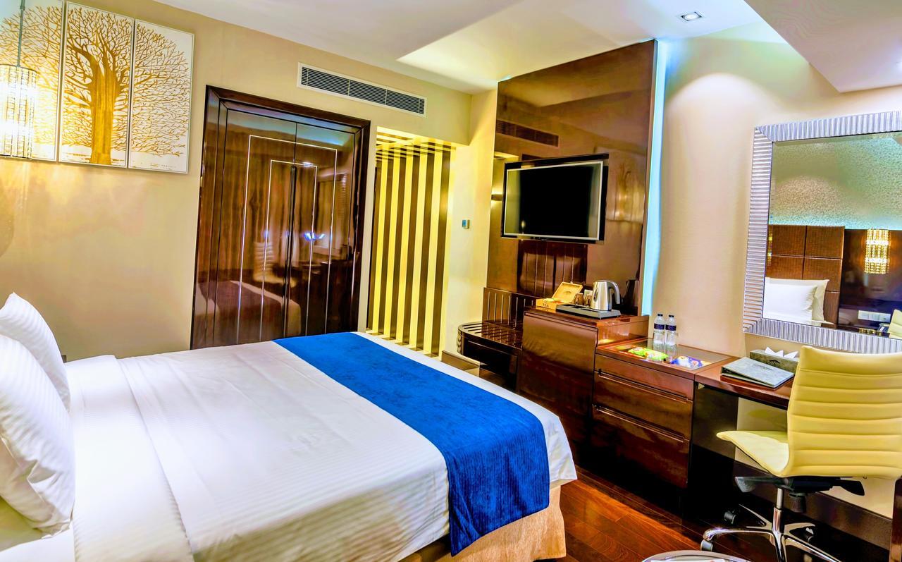 The Raintree Dhaka - A Luxury Collection Hotel Exterior photo