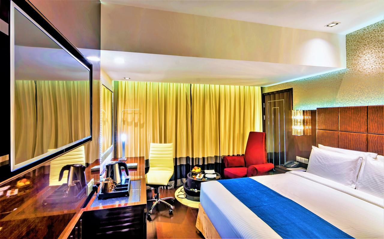 The Raintree Dhaka - A Luxury Collection Hotel Exterior photo